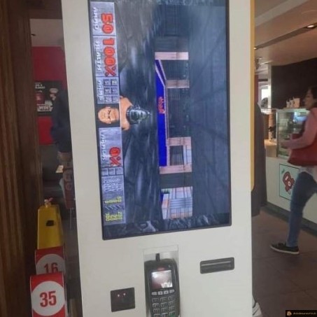 Borne mcdo doom