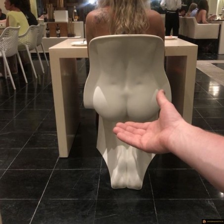 Chaise en fesse
