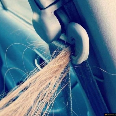 Cheveux coincés