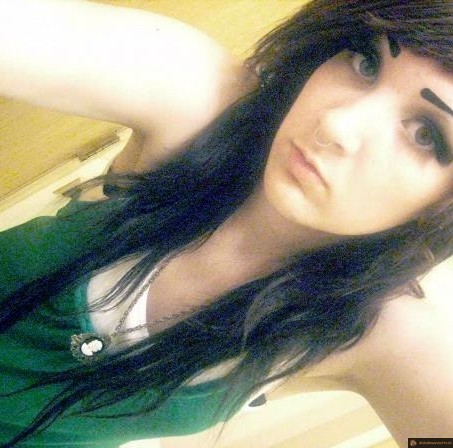 Des sourcils circonflexes