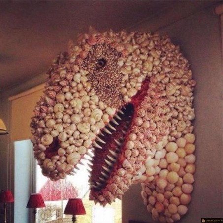 Dinosaure en sculpture