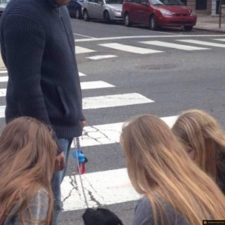 Draguer des filles avec son chien