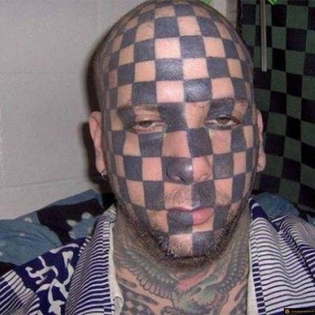 Il aime bien les carreaux