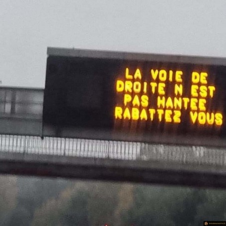 La voie de droite n'est pas hantée