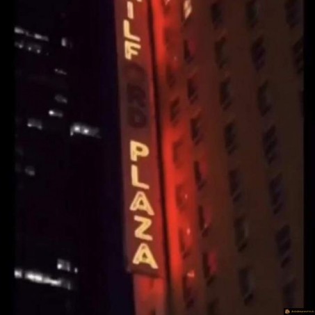 Milf plaza