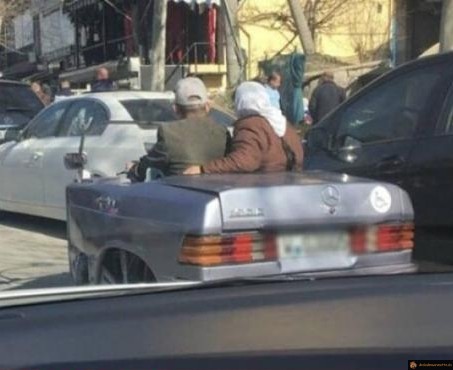On peut s'acheter qu'une moitié de mercedes