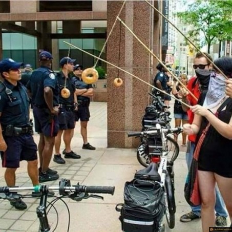 Pêche aux policiers