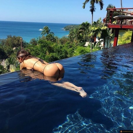 Piscine avec belle vue