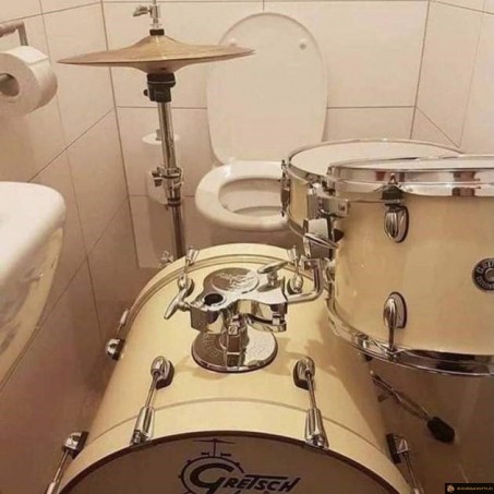 Pour t'occuper aux wc et masquer les bruits