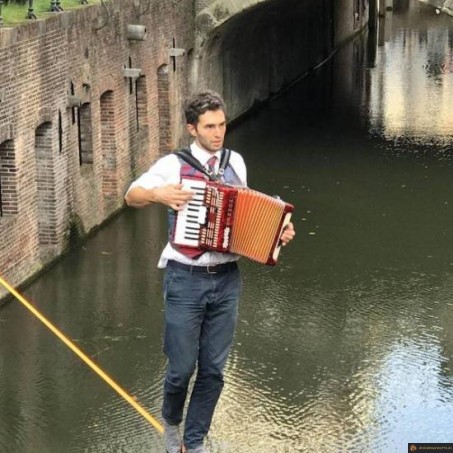 Quand faire de la musique ne suffit plus