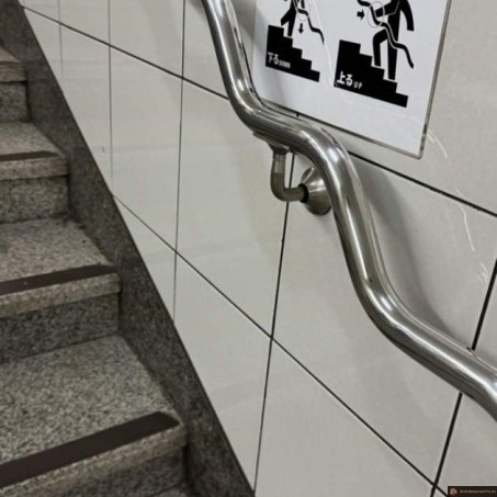 Rampe escalier bien pensé