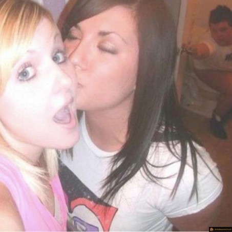 Selfie photobombe toilette