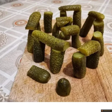 Stonehenge en cornichons