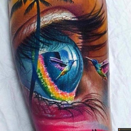 Tatouage oeil colibri