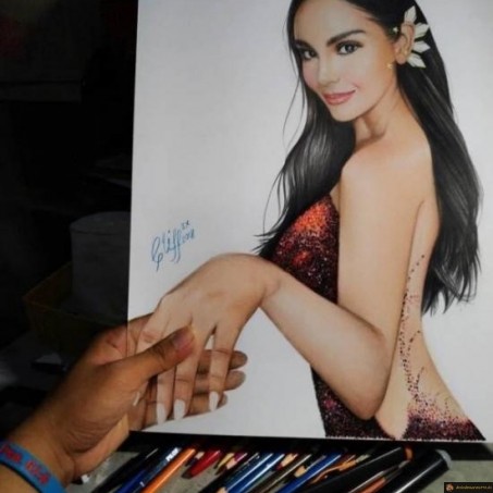 Un dessin de femme ultra realiste