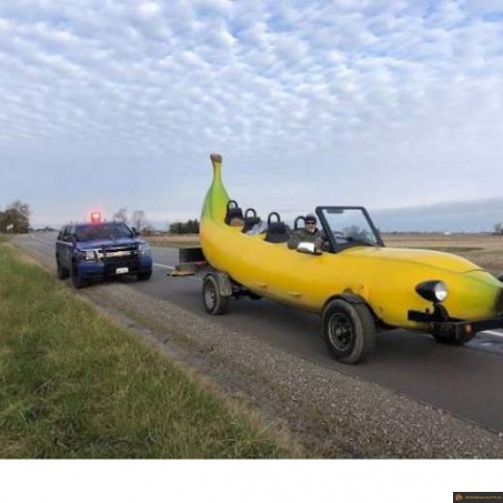 Voiture banane