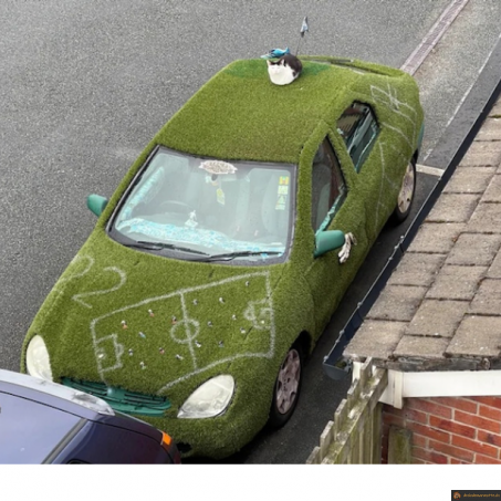 Voiture fan de foot