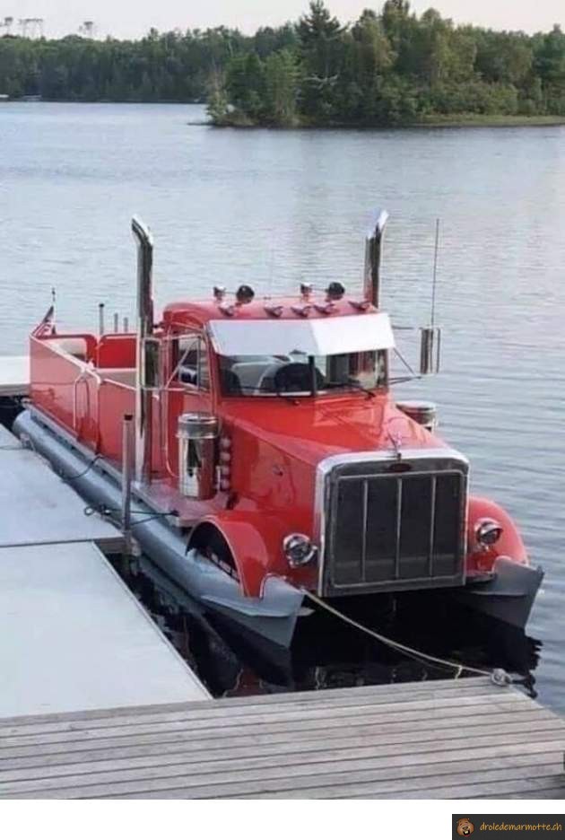 Bateau camion americain