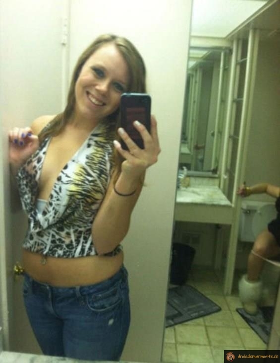 Encore un selfie toilette