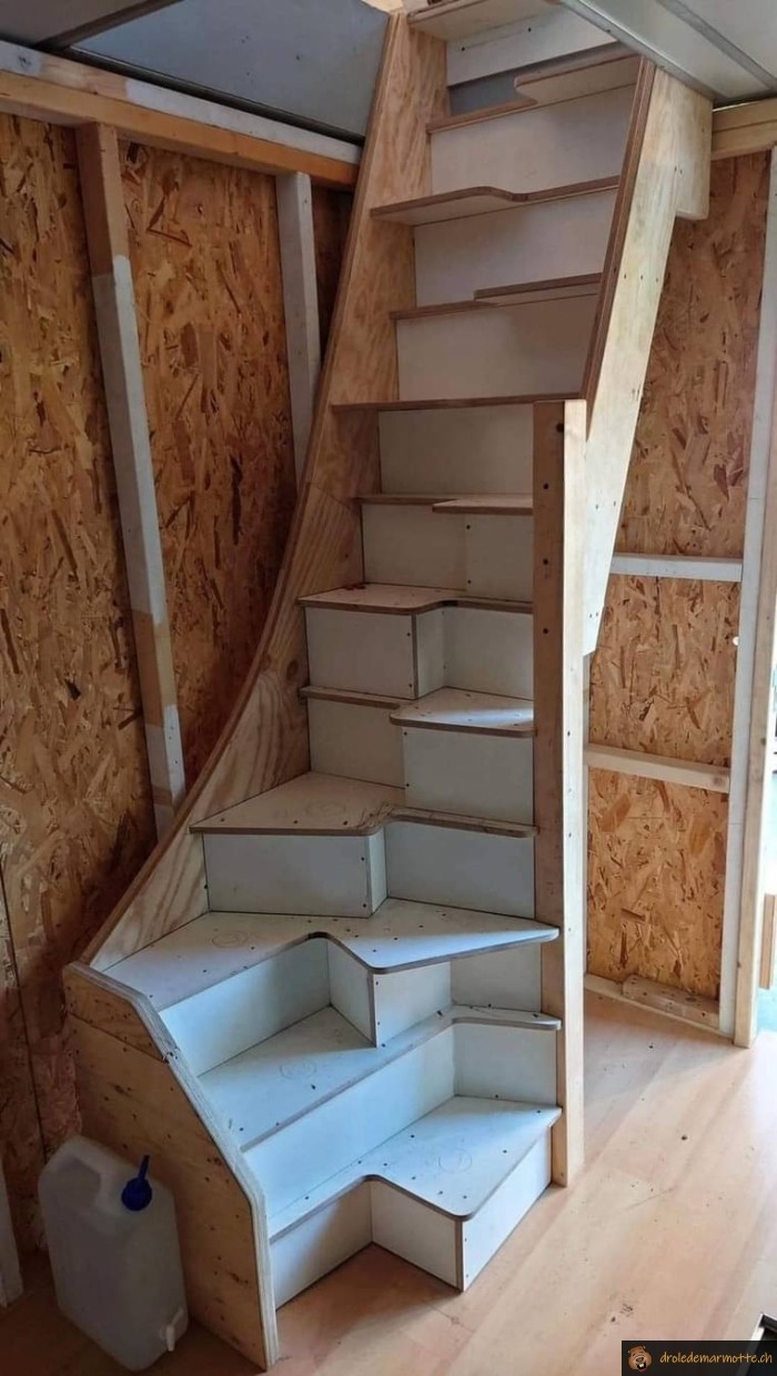 Escalier marches en vrac