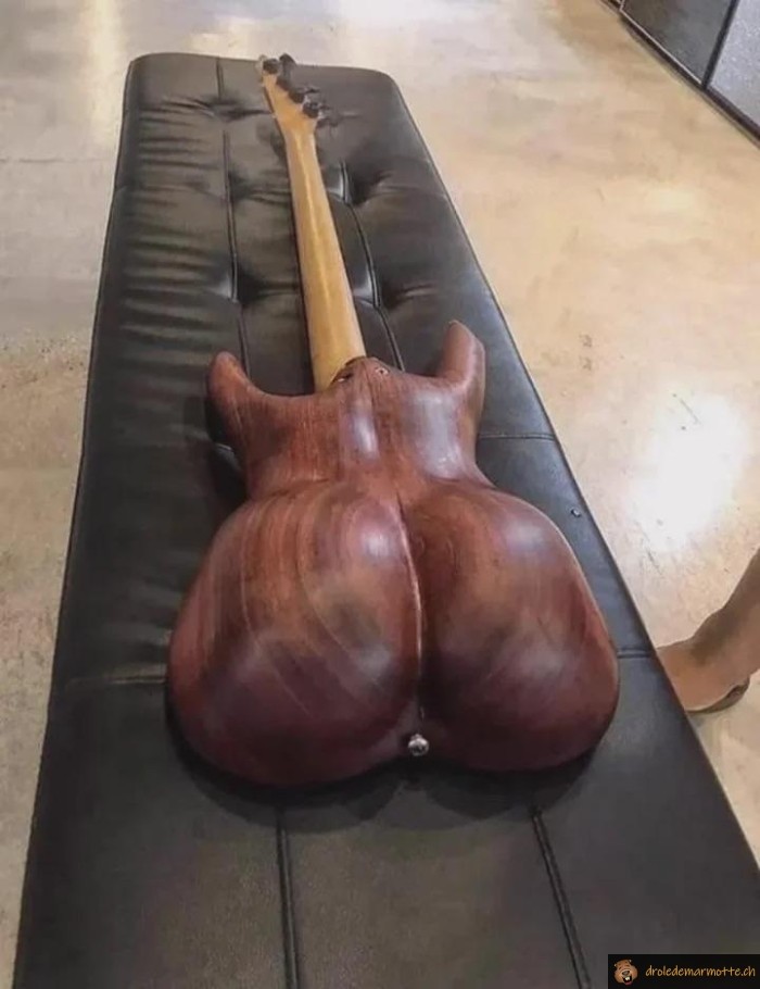 Guitare aux belles formes