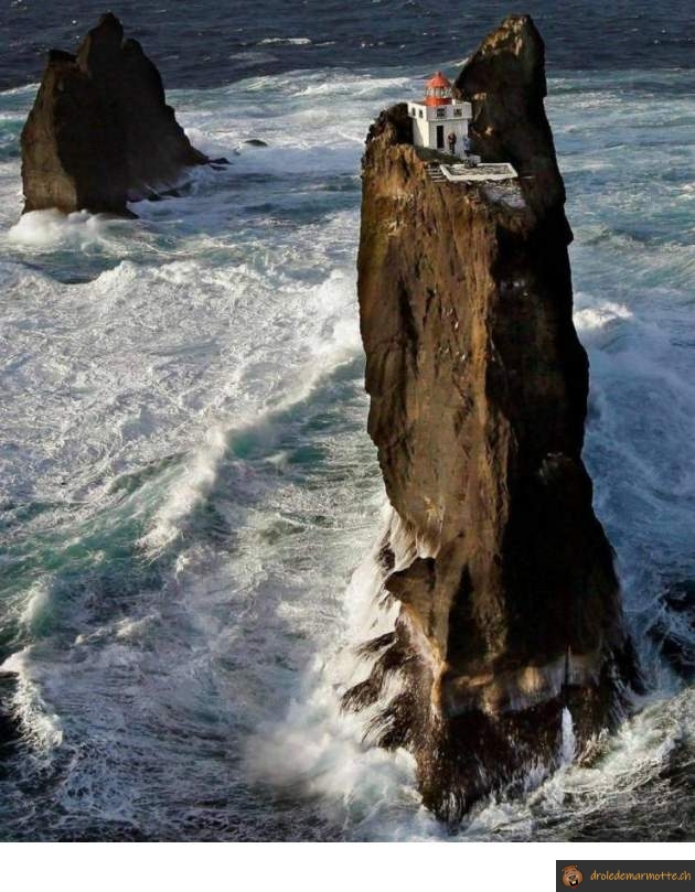 Phare seul au monde
