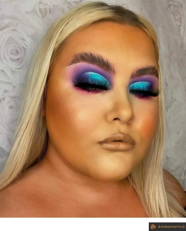 Quand tu as reçu toute la panoplie de maquillage à Noel