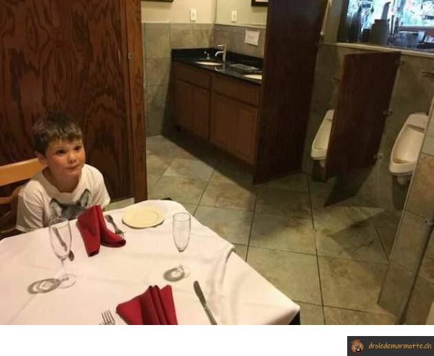 Resto table côté wc
