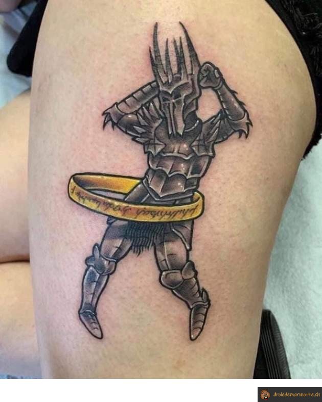 Tatoo Sauron hula hoop