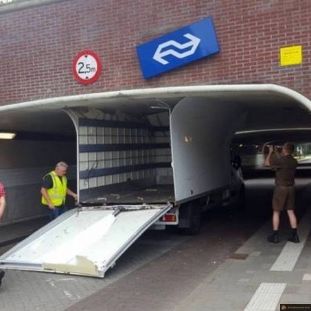 Accident tunnel