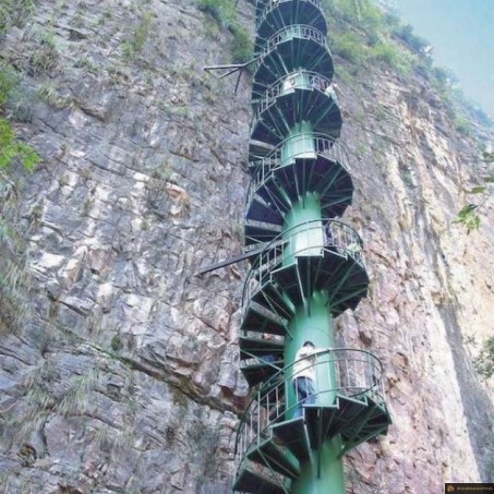 Escalier infini à Taihang Shan