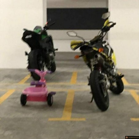 Parking moto