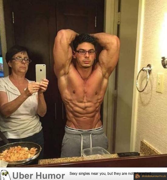 Besoin de sa mère pour un selfie