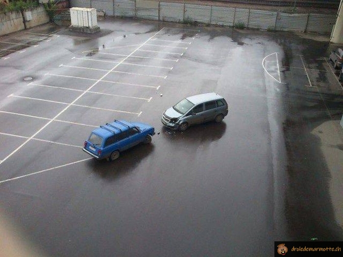 Y avait personne sur le parking...